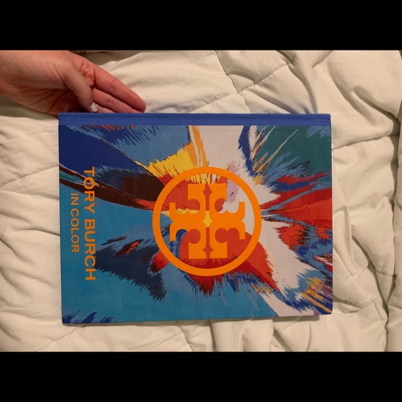 Tory Burch in color Book - Picture 1 of 5